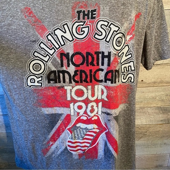 The Rolling Stones men’s grey t-shirt in size large - Picture 5 of 6